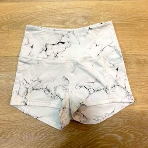 Buffbunny marble print shorts